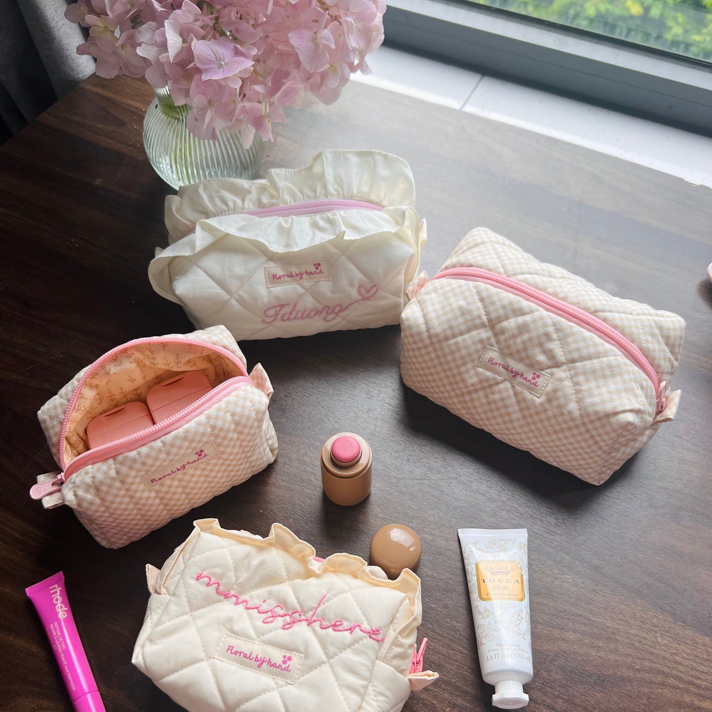 Weich gesteppte beige hellbraune Gingham Kosmetiktasche - handgefertigt